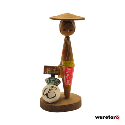 Kokeshi femme au Sakurajima daikon (Kagoshima)