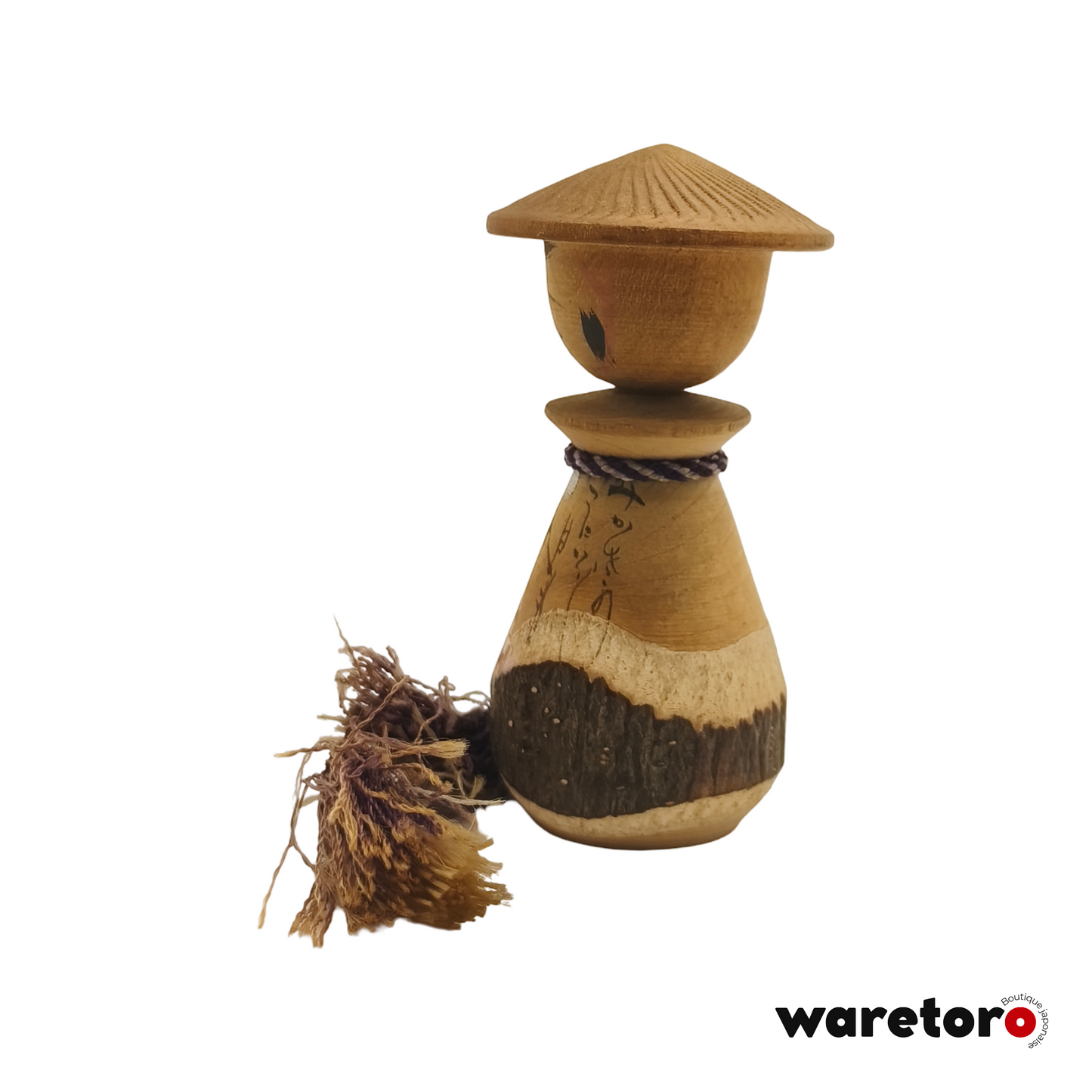 Petite kokeshi omiyage au chapeau